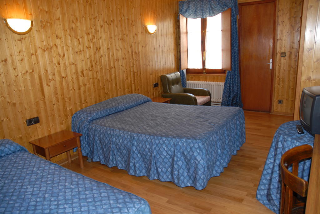 Hotel Europa Les Chambre photo