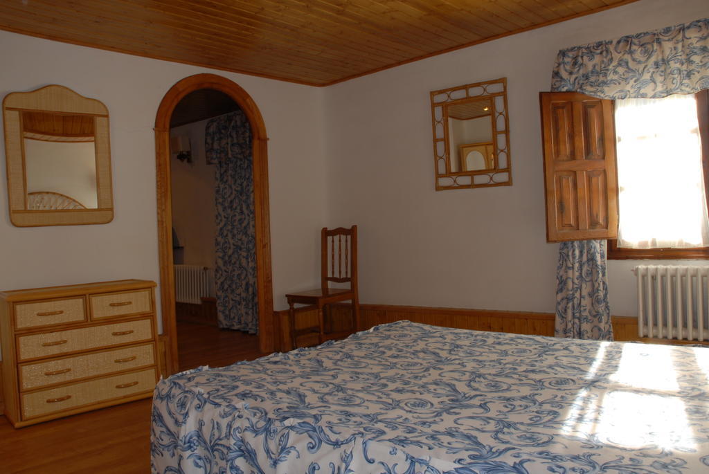 Hotel Europa Les Chambre photo