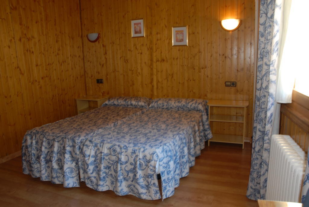Hotel Europa Les Chambre photo